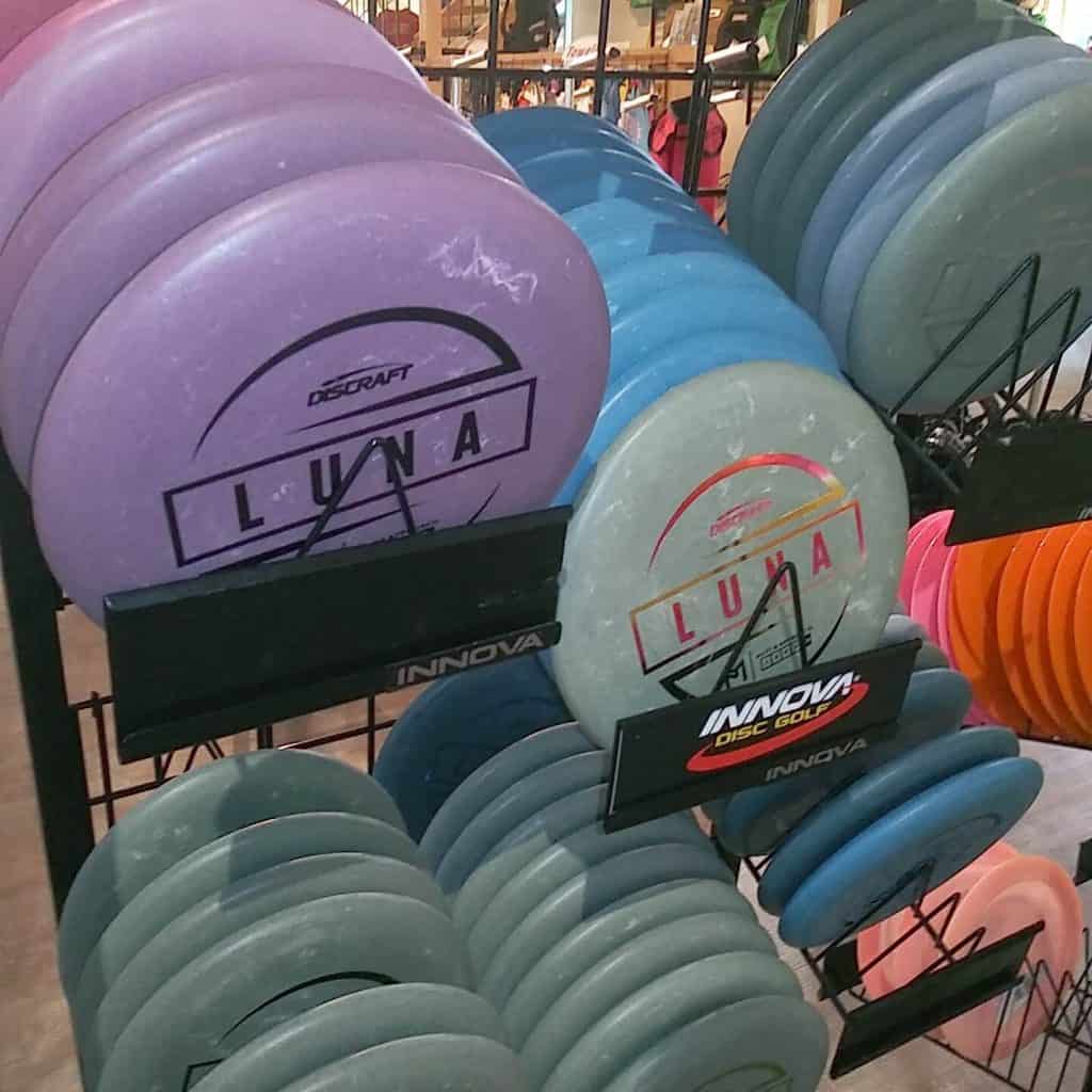 Best Online Disc Golf Stores [2022 Guide] Discing Daily