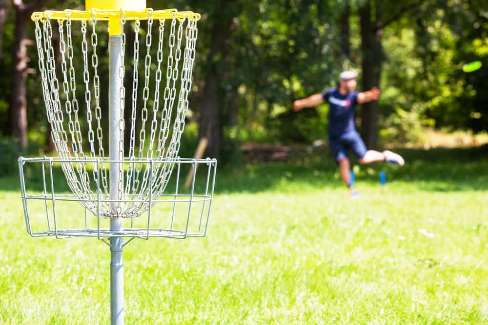 Disc golf disc gliding